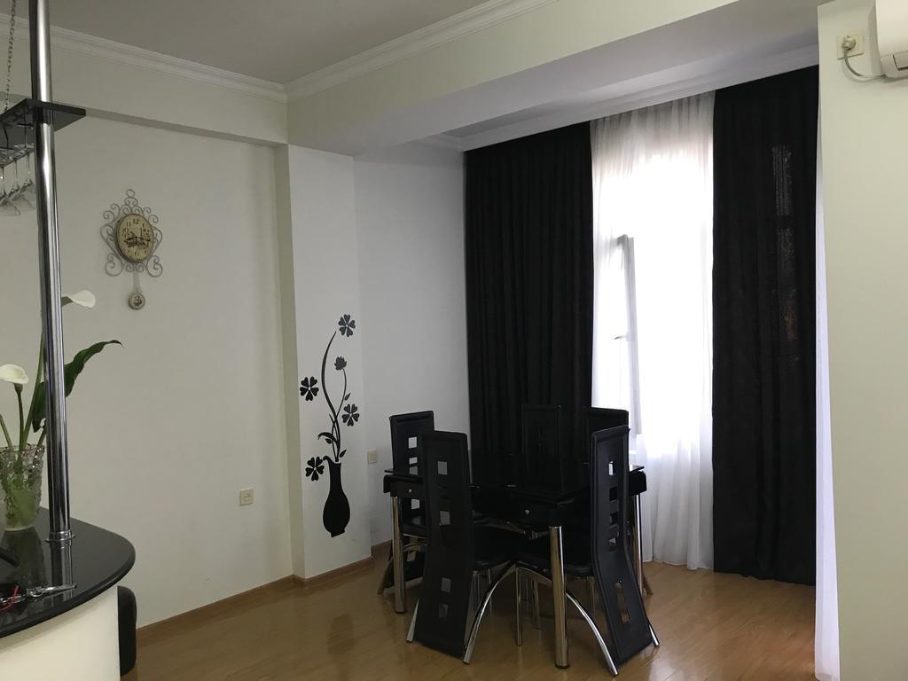 Apartment Like Home Batumi Exterior photo